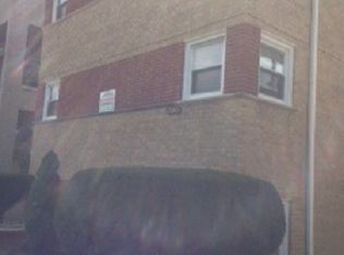 2636 Desplaines Ave APT 2W, Riverside, IL 60546