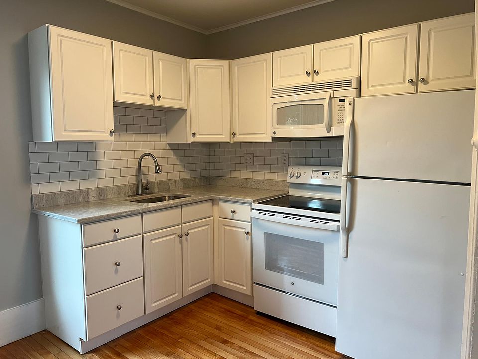1st image of 19 Pearl St #A