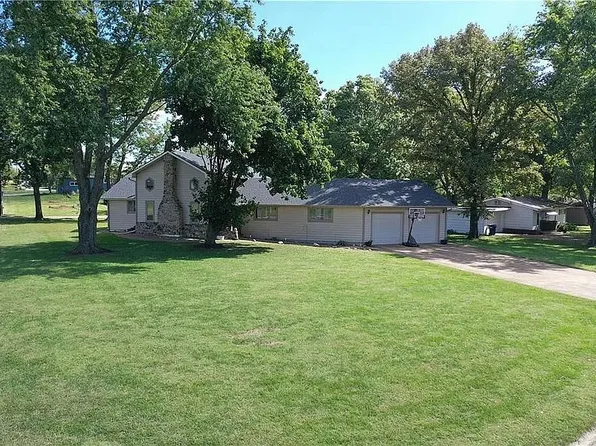 201 Percy Ln, Brookfield, MO 64628