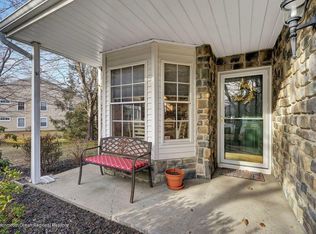 12 Red Fox Ct, Tinton Falls, NJ 07753