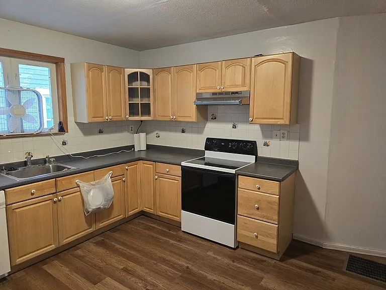11 Arcola St #1 — Photo 10
