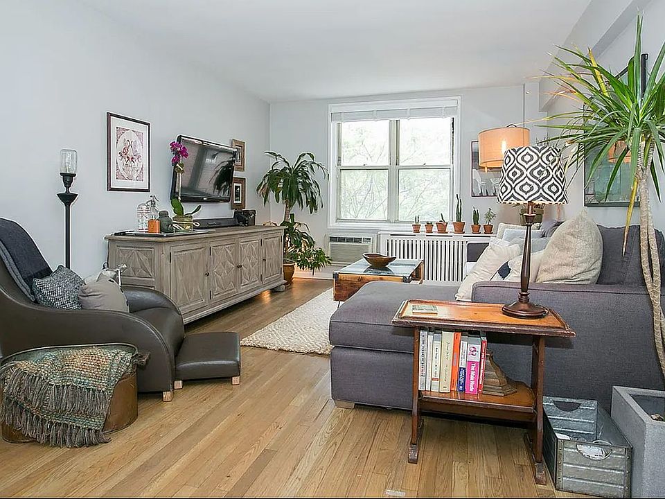 1st image of 408 W 34th St #503