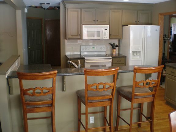 4th image of 302 Longwood Dr