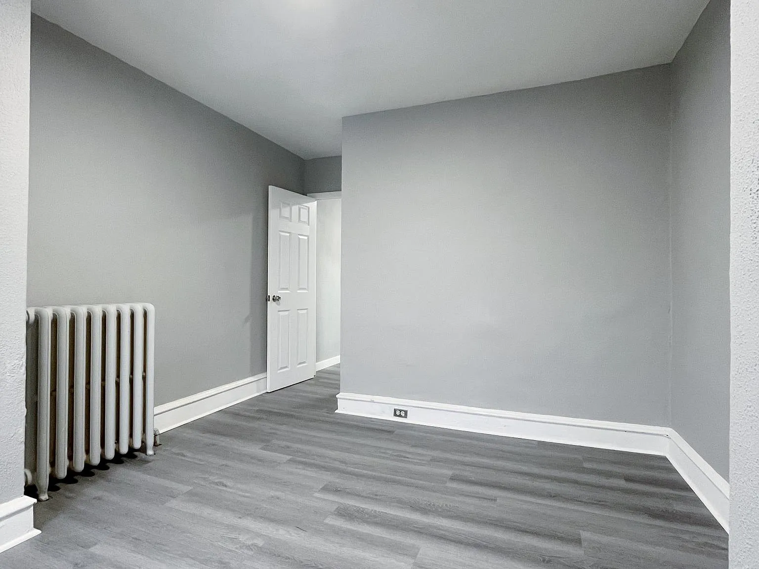 4617 Sheffield Ave — Photo 4