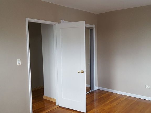 5th image of 8240 Austin St