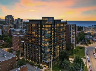 21 Park St E #717, Mississauga, ON L5G0C2