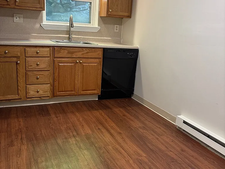 High Ridge Apartments - Two Bedroom One Bath Apartments - Heat & Hot Water Included — Photo 7