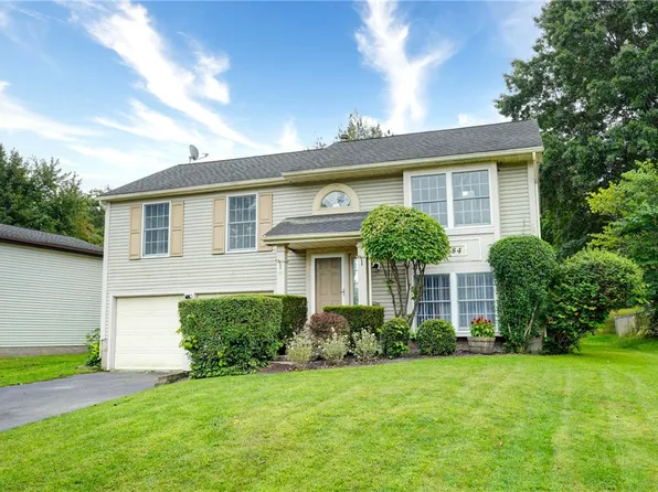 1684 Waterford Rd, Walworth, NY 14568