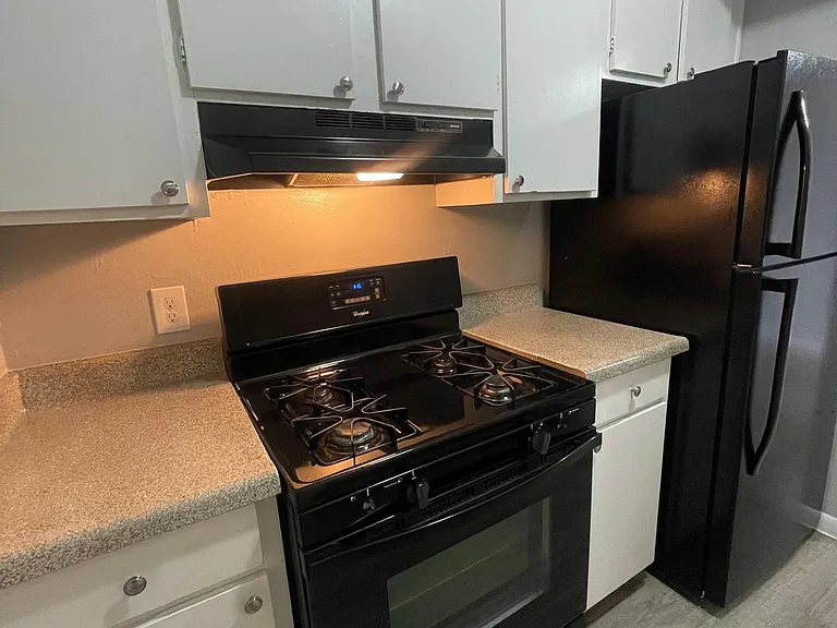 5909 Royalgate Dr — Photo 25