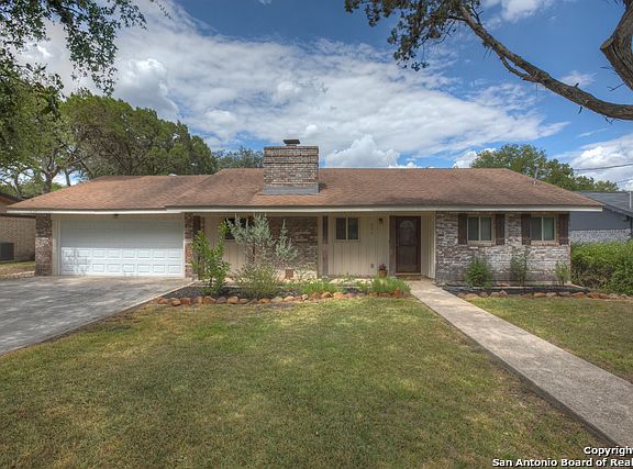 3rd image of 964 Twin Oaks Dr