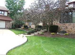 22532 Center Ridge Rd #J, Rocky River, OH 44116