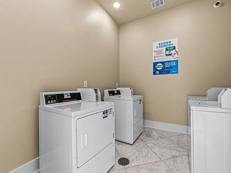 Cross Timbers Apartments — Photo 35