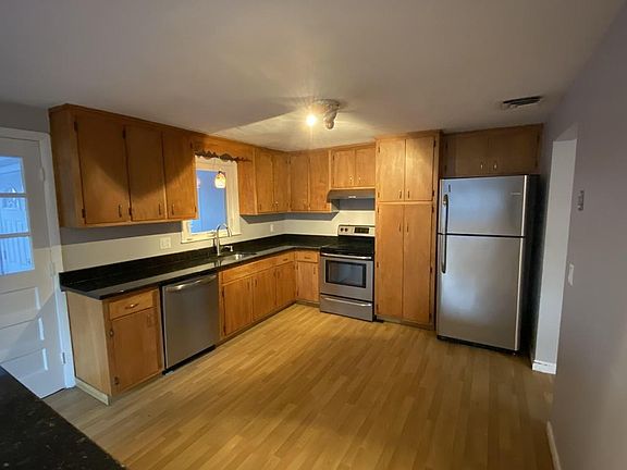 4th image of 148 E Mountain Ave #2