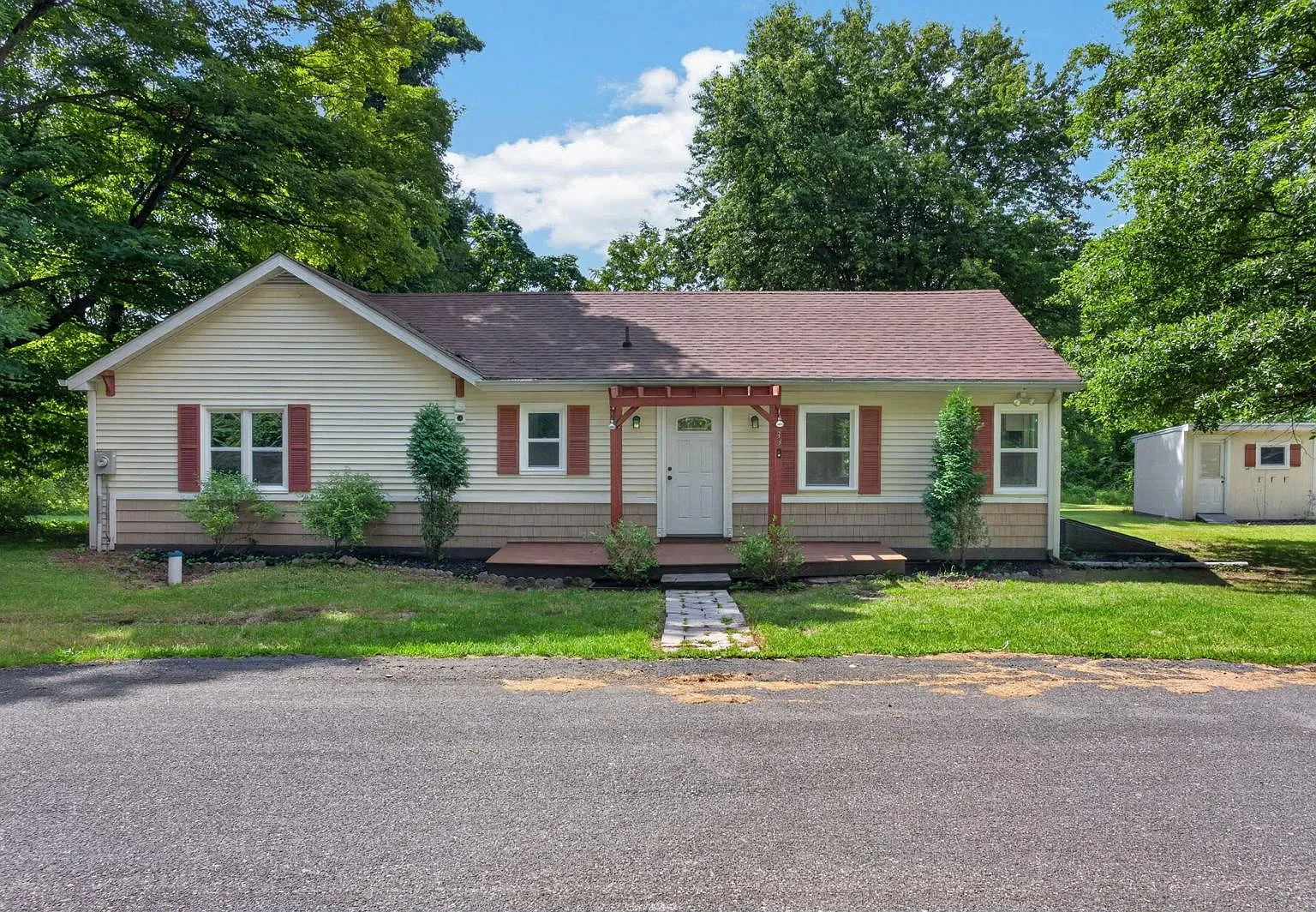 3 bed, 1473 sqft, $3,900 — Photo 1