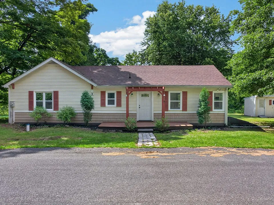 33 Warren Myers Ln