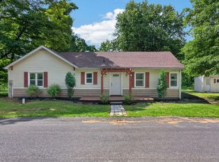 33 Warren Myers Ln, Saugerties, NY 12477