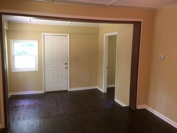 5th image of 2433 E Beach Ave