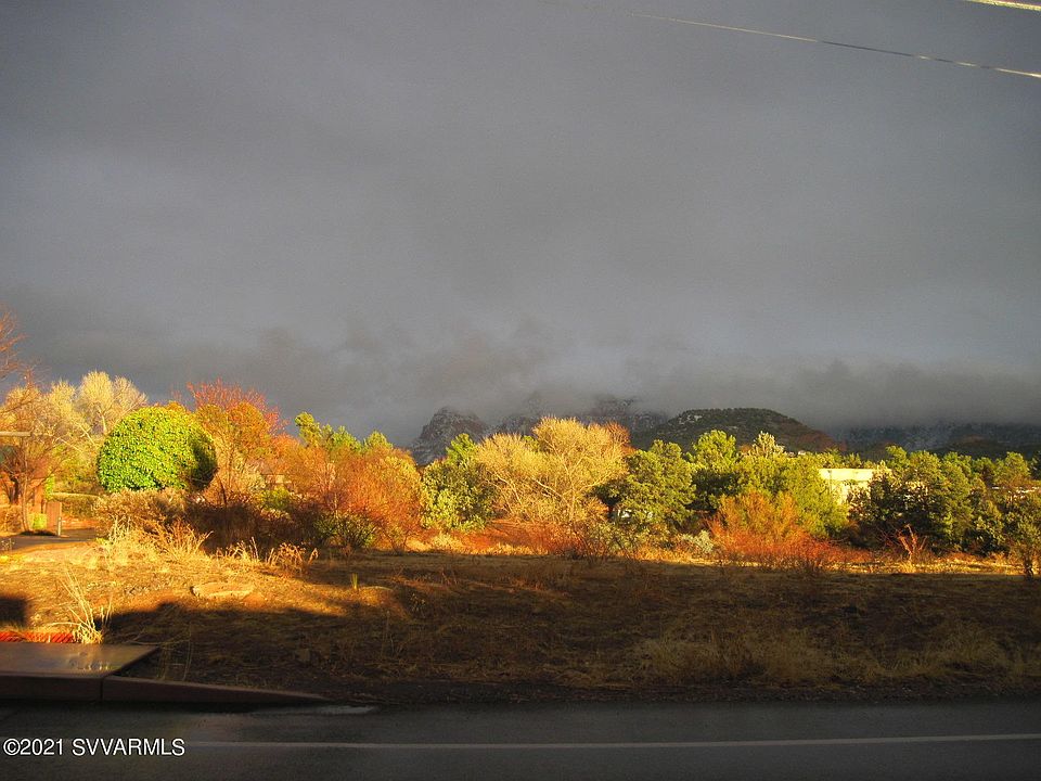 1st image of 220 Sunset Dr
