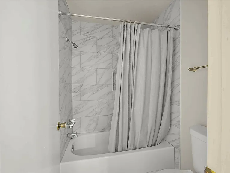 16323 Summer Dawn Ln — Photo 20