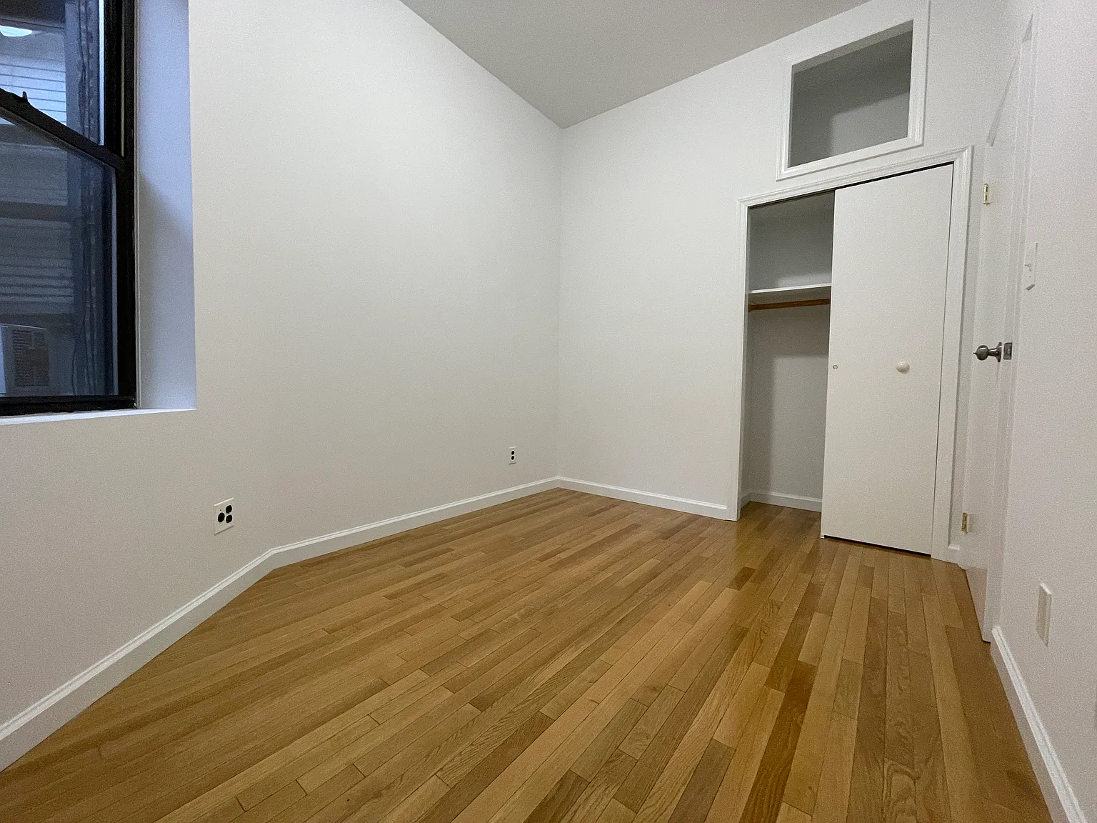 409 East 90th Street — Photo 4