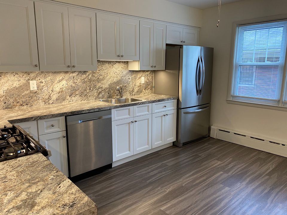 1st image of 29 Cayuga Ave Floor 2