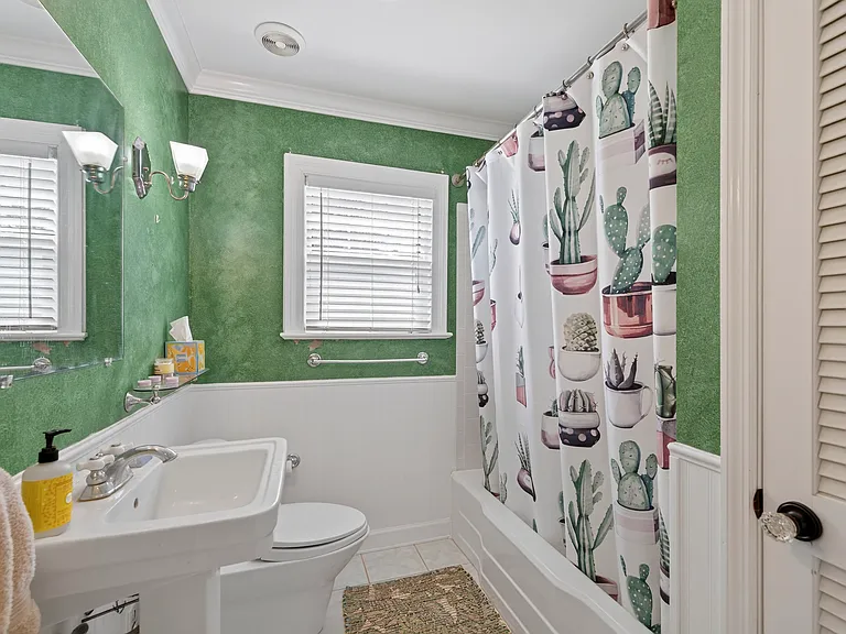 712 Shell St — Photo 17