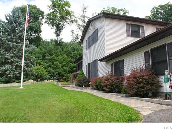 2nd image of 8 Hilda Dr