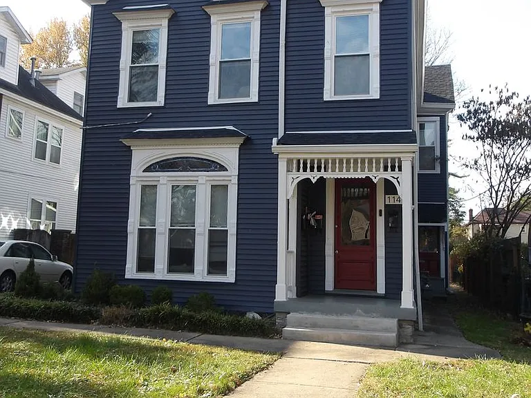 114 Blackburn Ave — Photo 11
