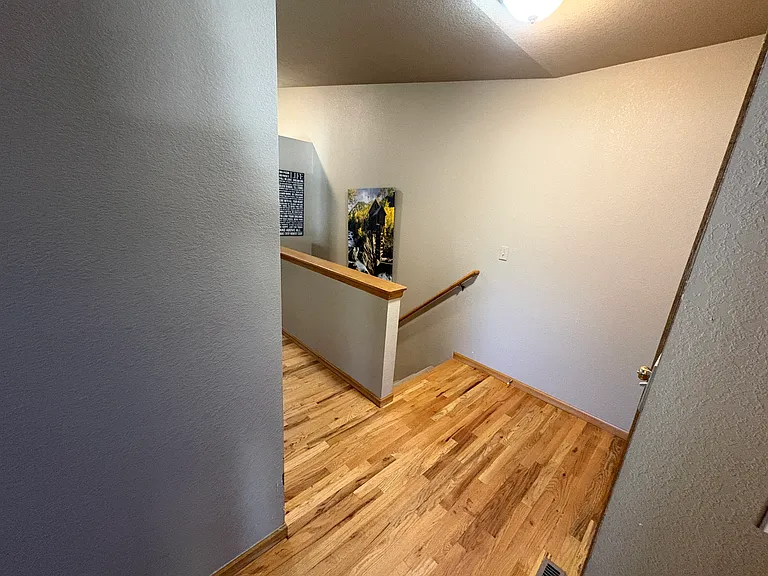 1113 Hawkeye St — Photo 3