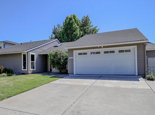 1353 Ryan Dr, Medford, OR 97504