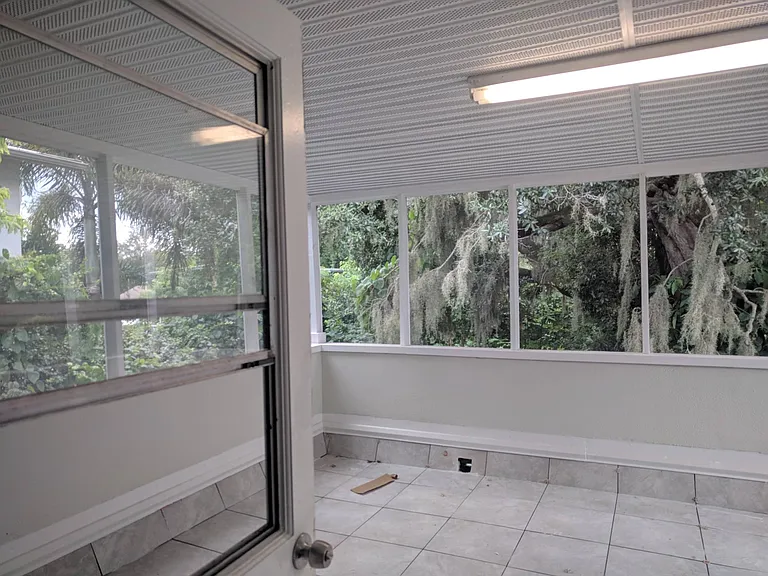 1306 E Muriel St #UPSTAIRS — Photo 8