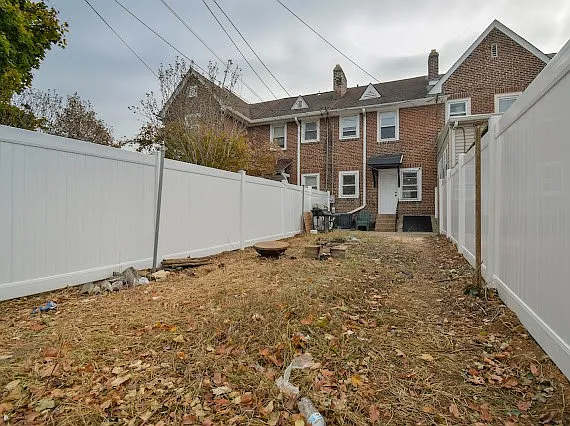 205 S Union St — Photo 18