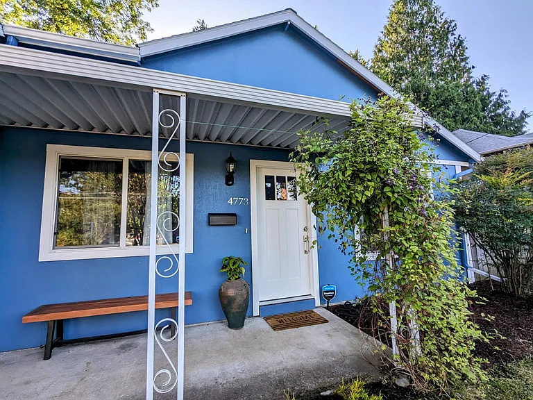 4773 SE 52nd Ave — Photo 3