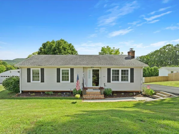 2736 Fletcher St, Salem, VA 24153