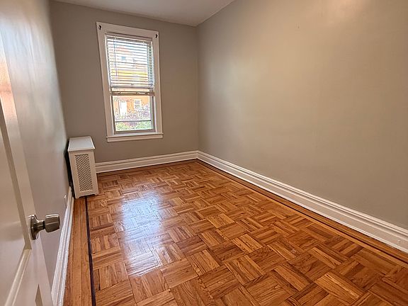 5th image of 1958 Lurting Ave APT 1