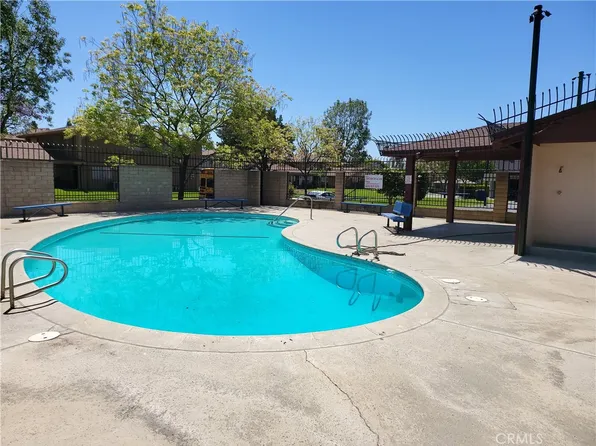 1149 W Calle De La Luna APT 4, Azusa, CA 91702