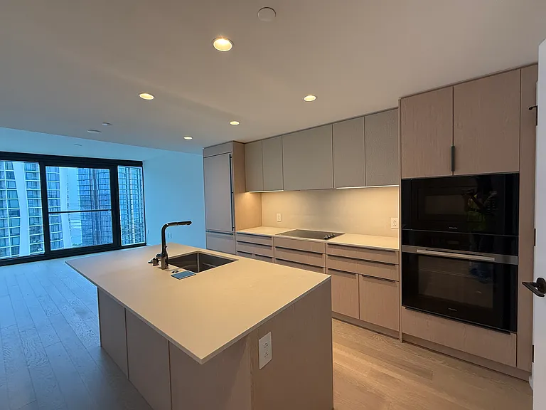 333 Ward Ave #3506 — Photo 3