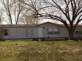 233 E 6th St, Pomona, KS 66076
