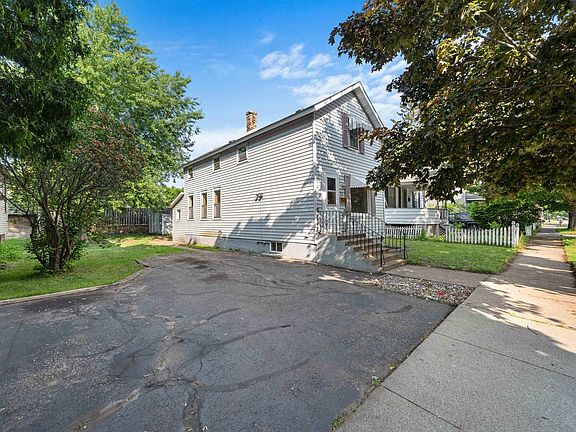 3rd image of 726 2nd St