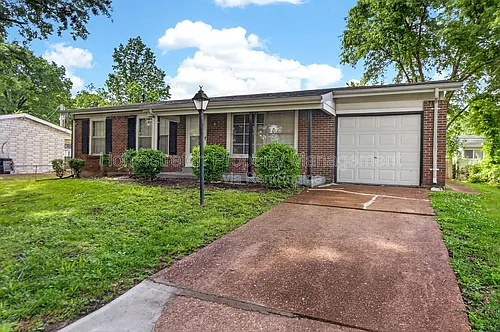 1310 Petite Dr Photo 1