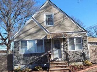 111-00 211 St, Queens Village, NY 11427