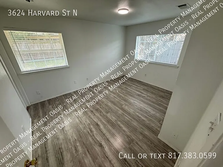 3624 Harvard St N — Photo 6