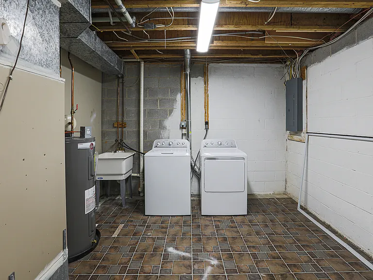 1020 Dartmouth Glen Way — Photo 9