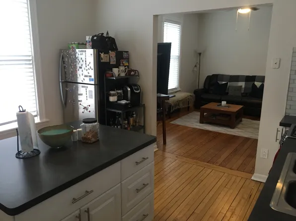 1307 W Henderson St #1, Chicago, IL 60657