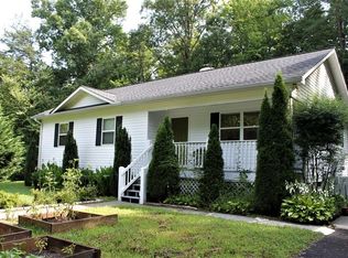 315 Randall Dr, Warne, NC 28909