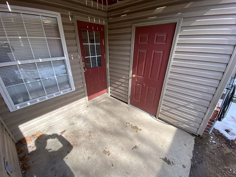 1016 Holloway St — Photo 7