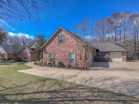 3rd image of 301 Jacobs Point