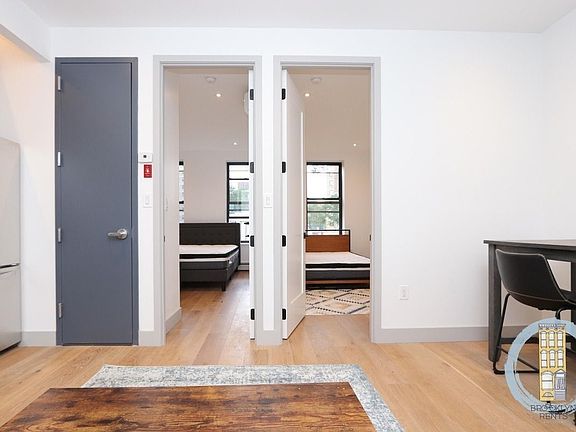 4th image of 395 Kosciuszko St #3AA