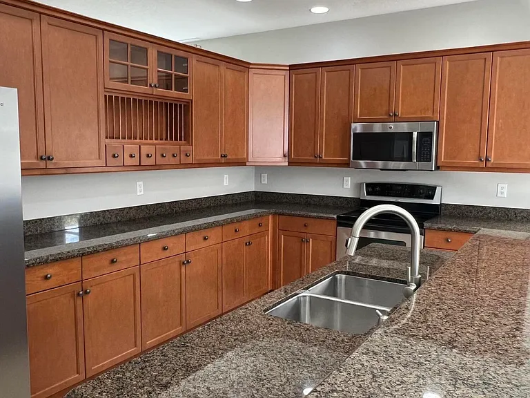 9070 Dupont Pl — Photo 15