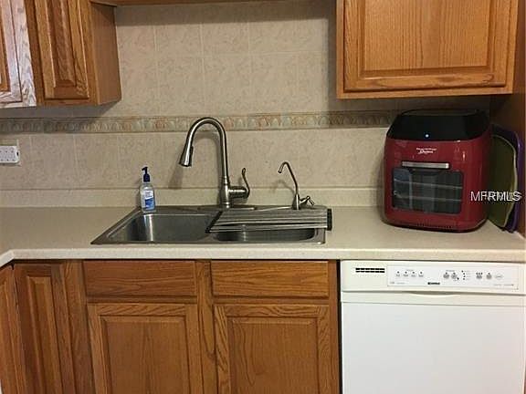 4th image of 1020 85th Ave N APT 118
